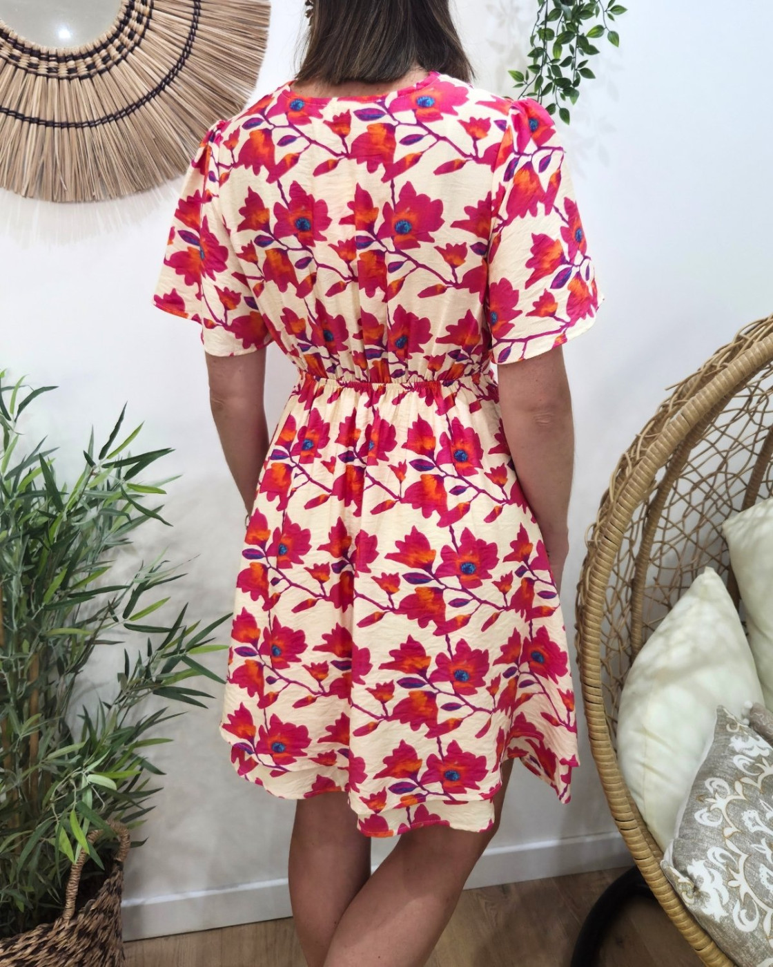  Robe courte femme beige fleurs fuchsias orangées Belina