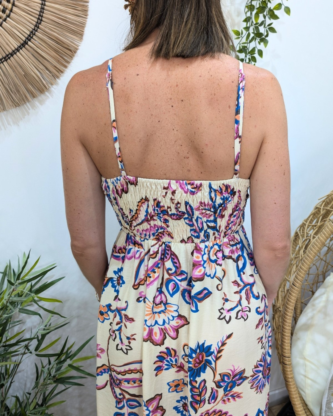  Robe longue femme à bretelles écrue fleurs roses et bleues Sigrid