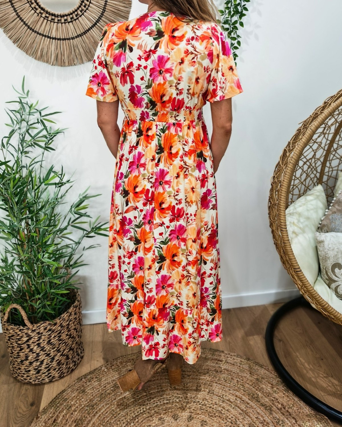  Robe longue femme manches courtes fleurs oranges fuchsia et jaunes Rachele