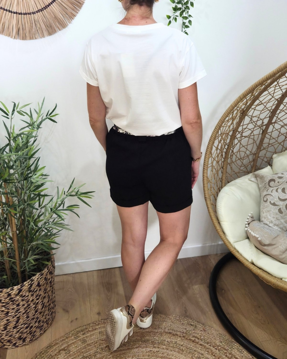 Short femme noir ceinture fleurie Zita