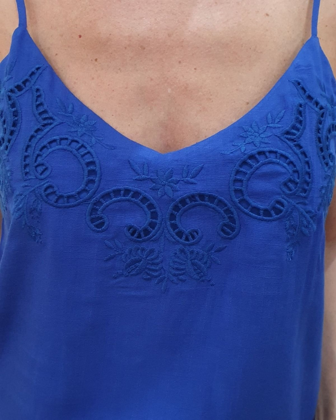 Top femme à bretelles bleu roi Isaé