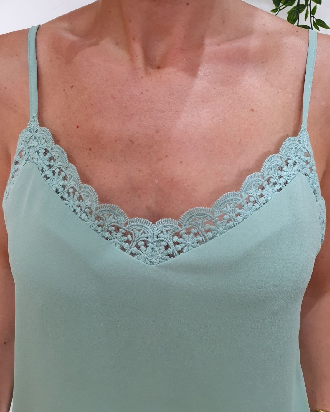 Top femme à bretelles vert amande Telma