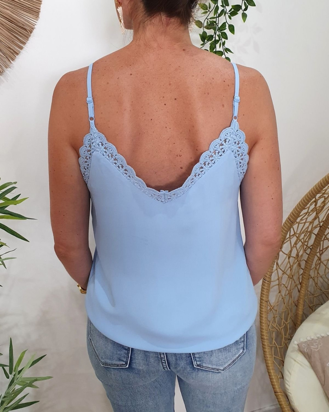 Top femme à bretelles bleu ciel Telma