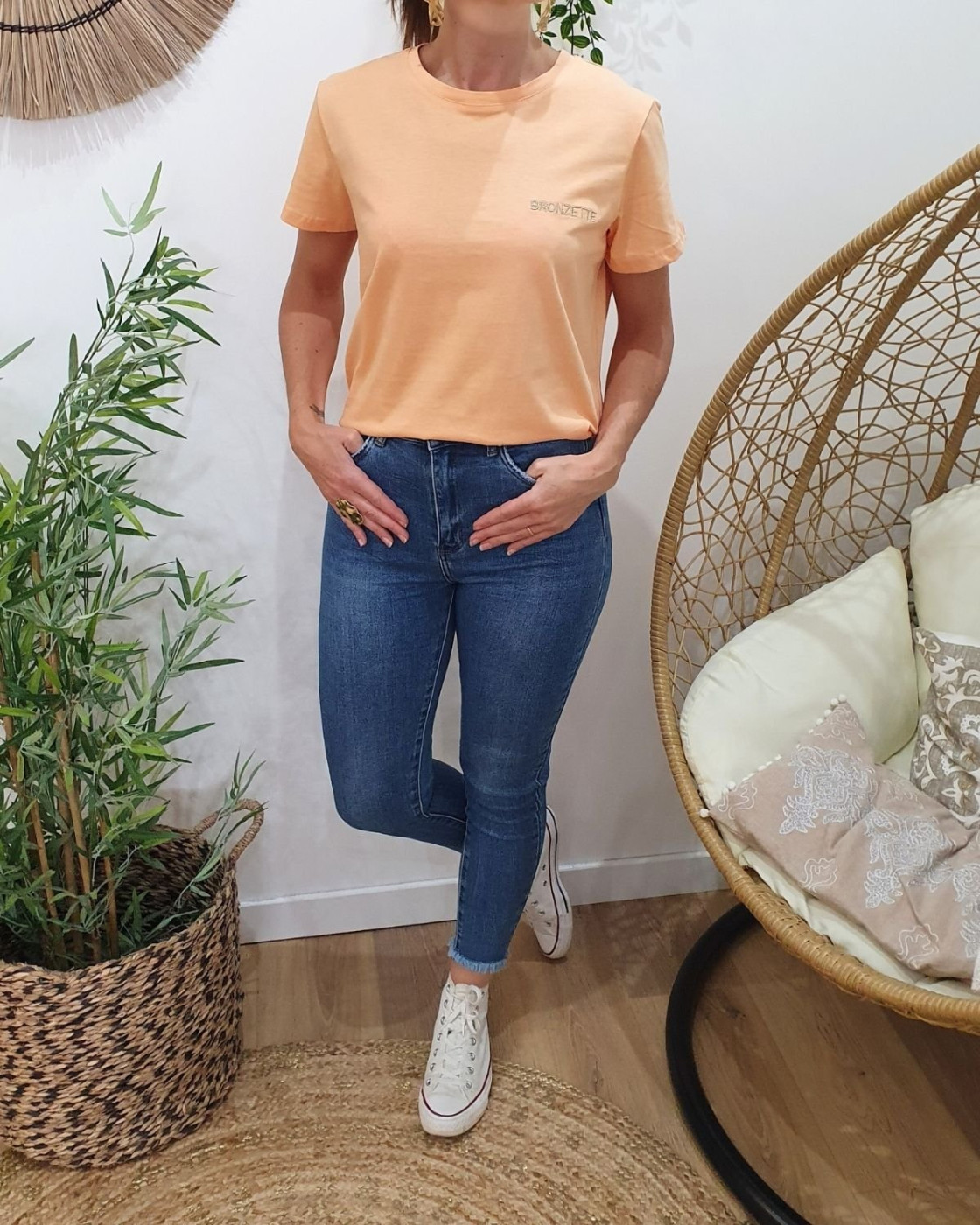 T-shirt femme orange broderie bronzette dorée