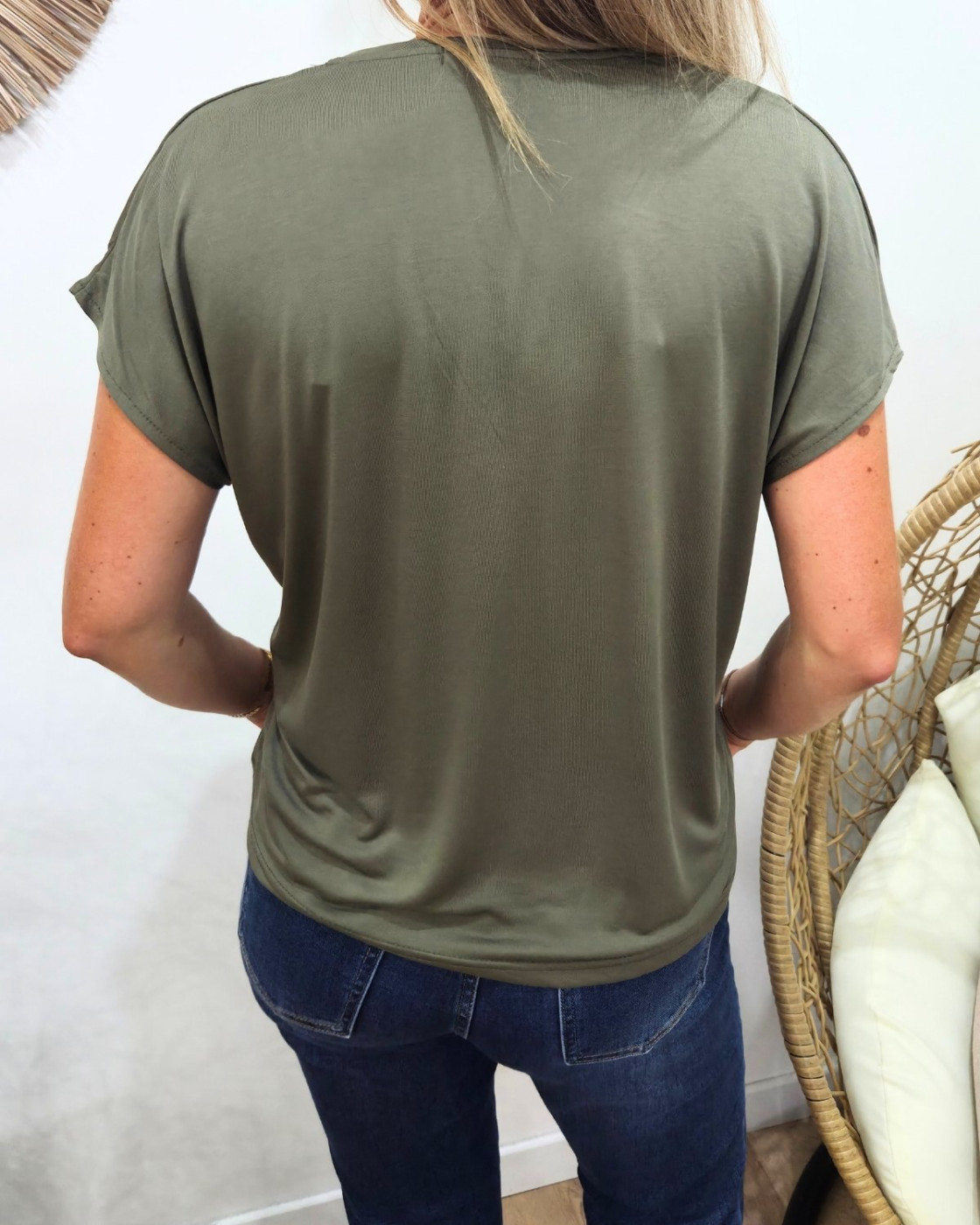 T-Shirt femme uni kaki col V Irènea