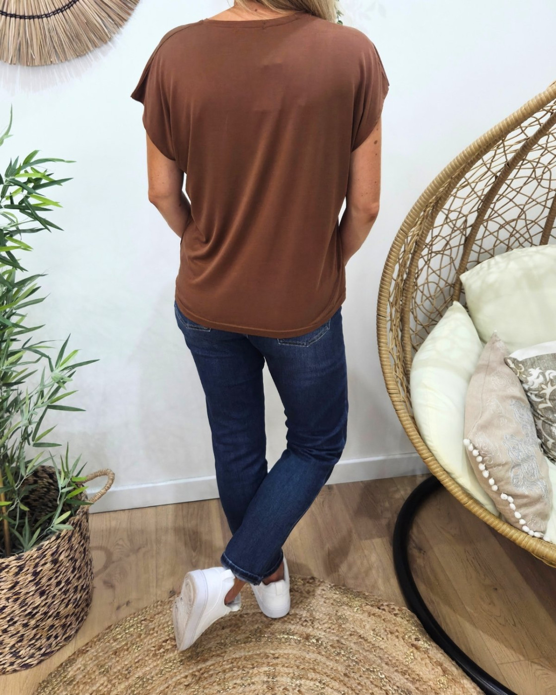 T-Shirt femme uni marron col V Irènea