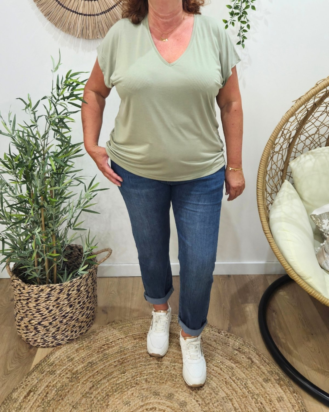 T-Shirt femme uni kaki clair col V Irènea