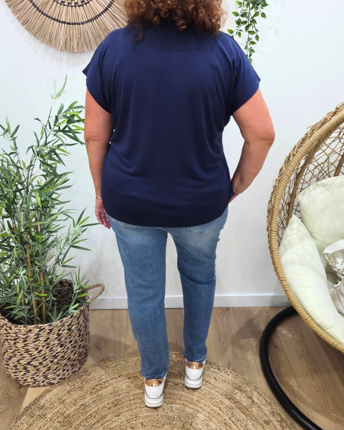 T-Shirt femme uni bleu marine col V Irènea