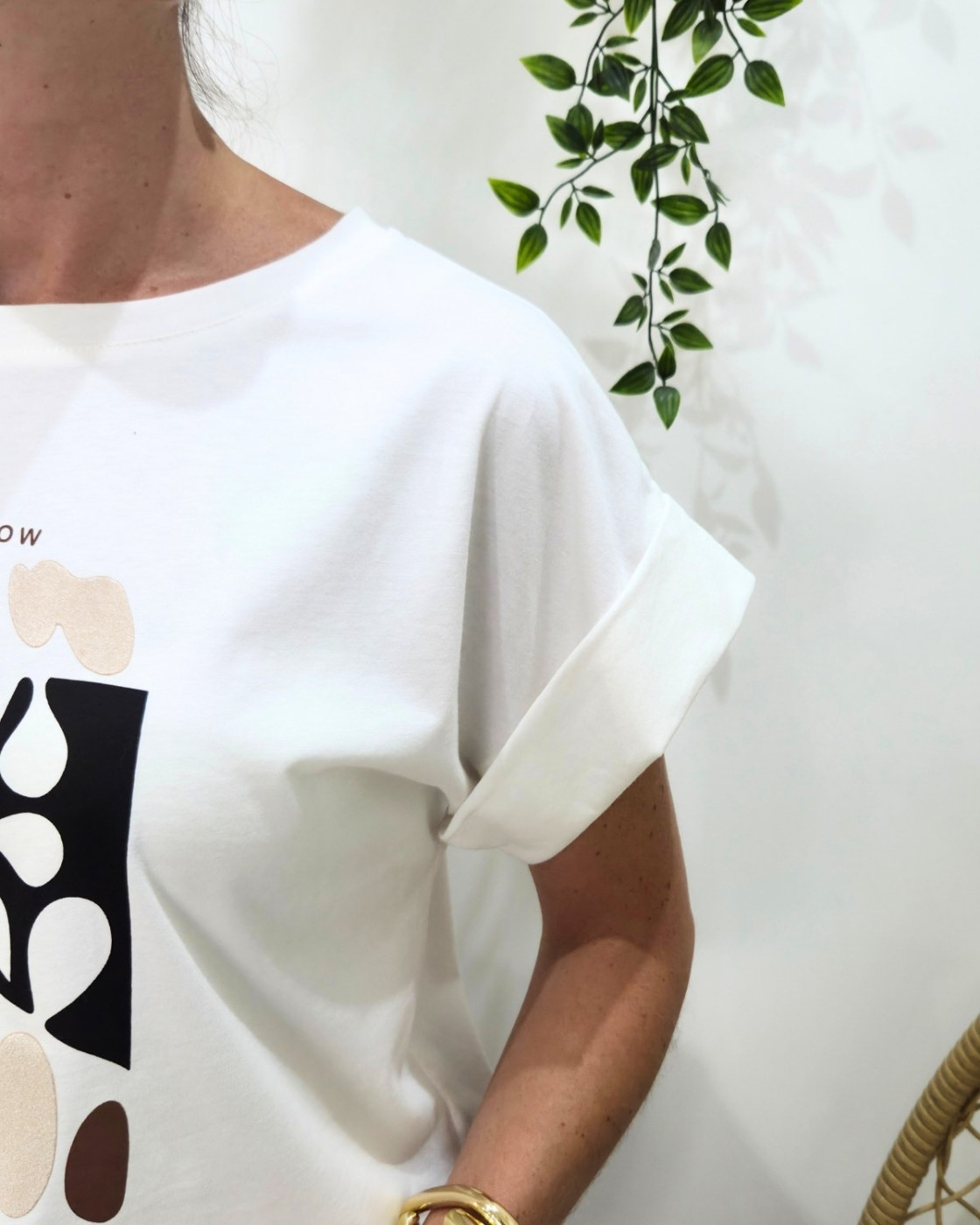 T-Shirt femme blanc motifs noirs marrons creative flow