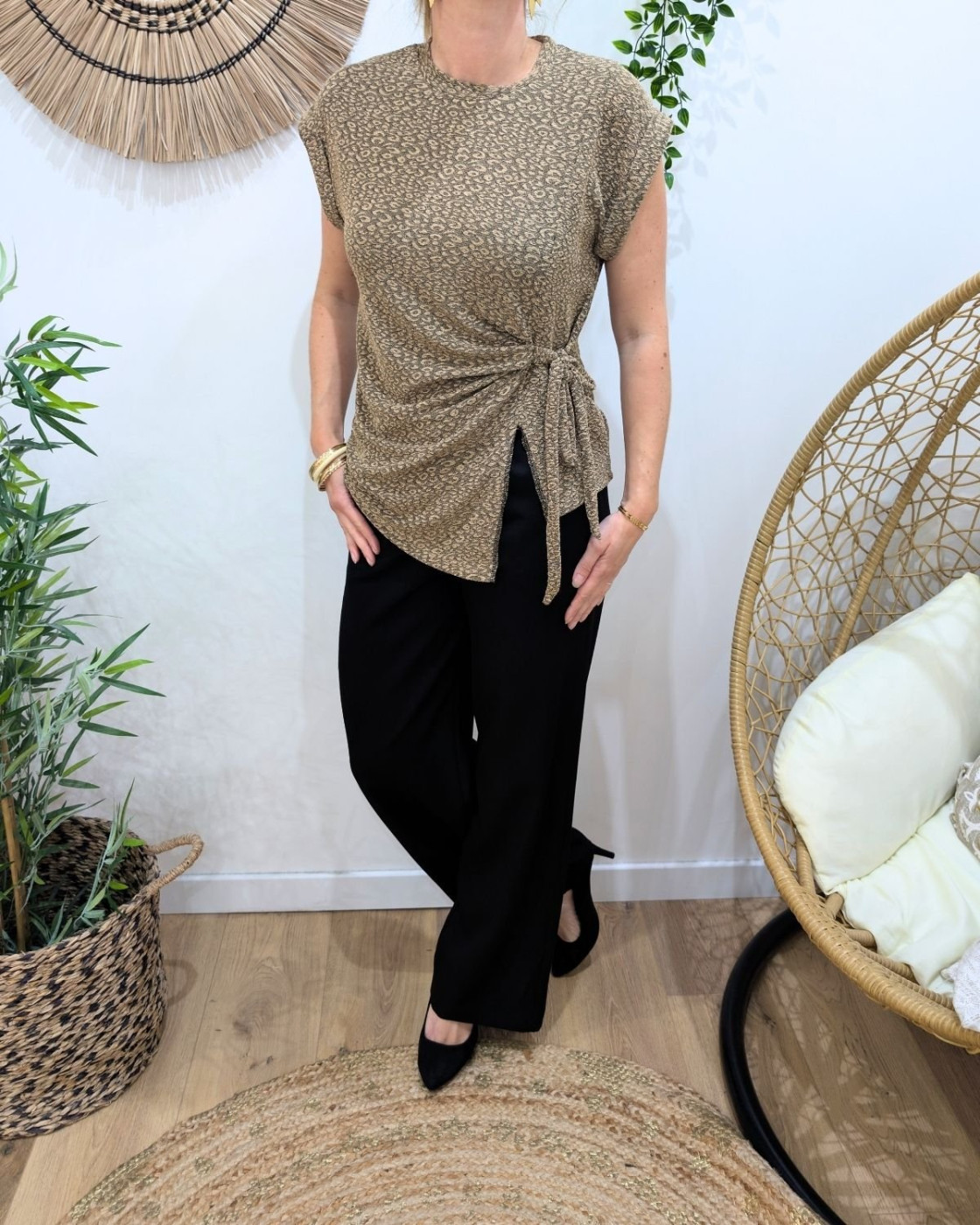 Top femme leopard irisé noué camel