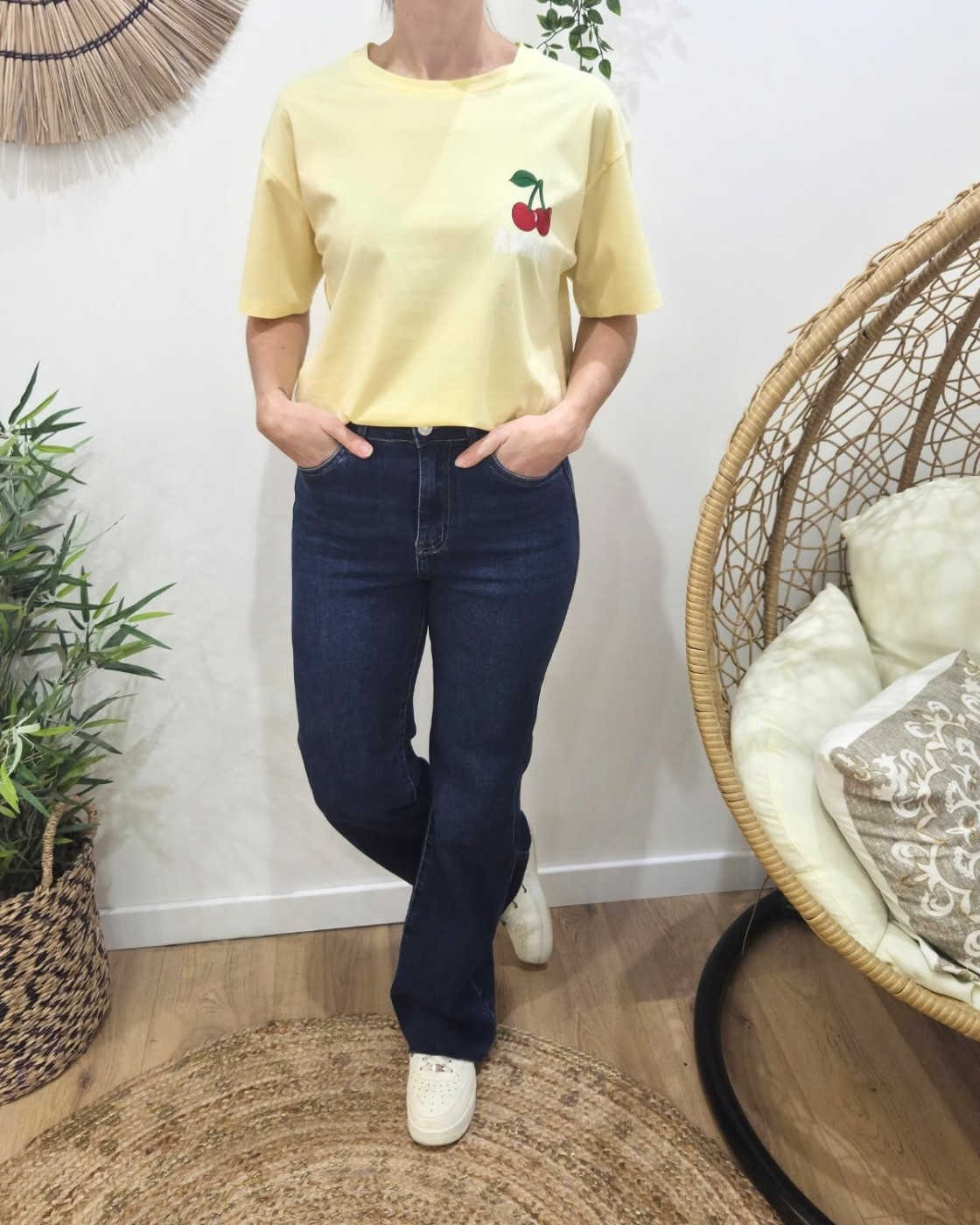 T-Shirt femme jaune AMOUR cerises rose