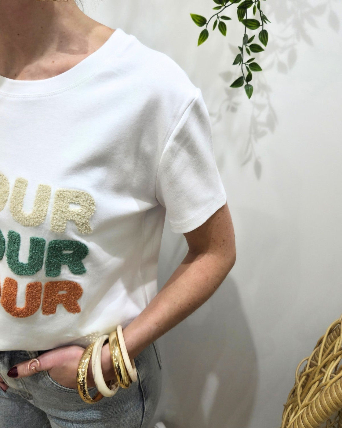 T-Shirt femme AMOUR moumoute beige vert rose