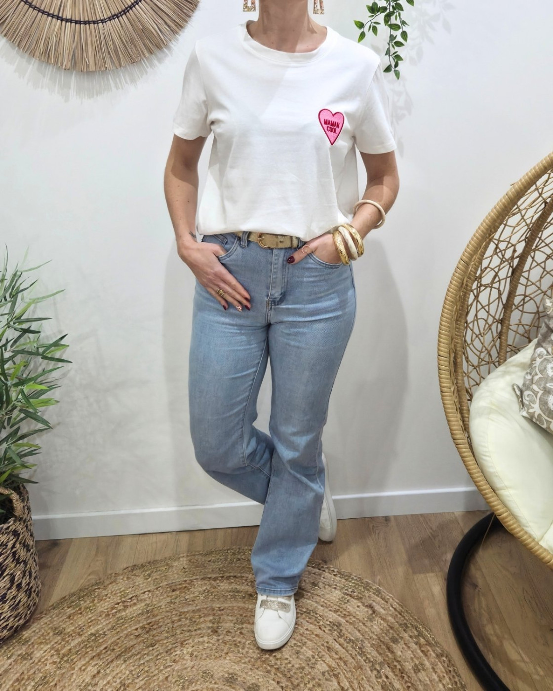 T-Shirt femme blanc Coeur Maman cool brodé rose et rouge