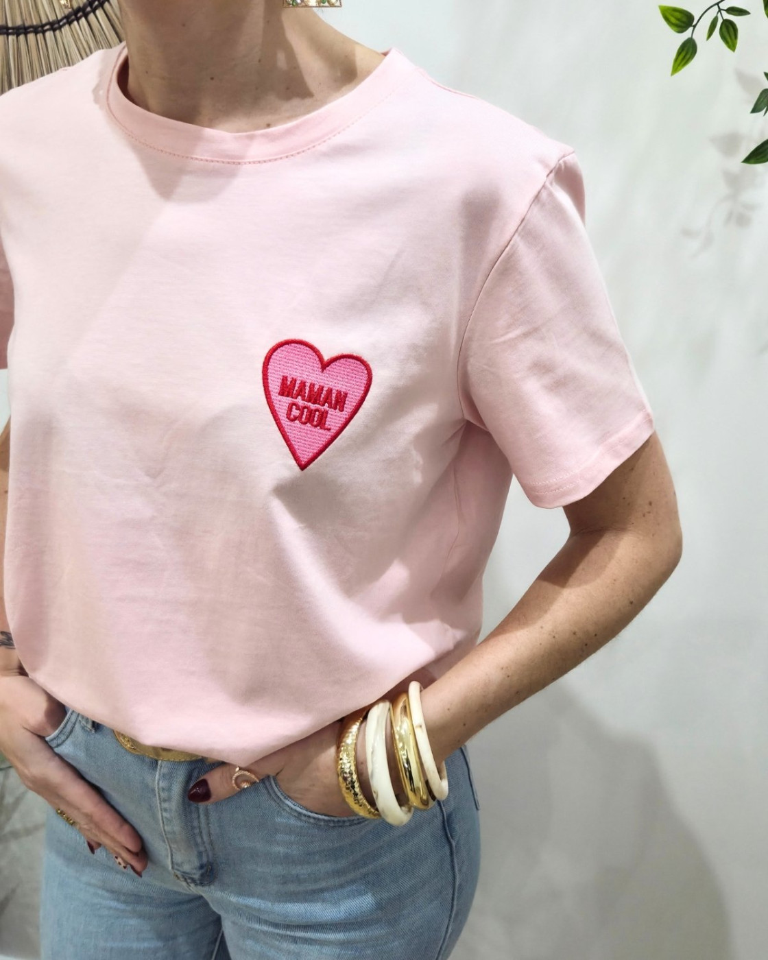 T-Shirt femme rose Coeur Maman cool brodé rose et rouge
