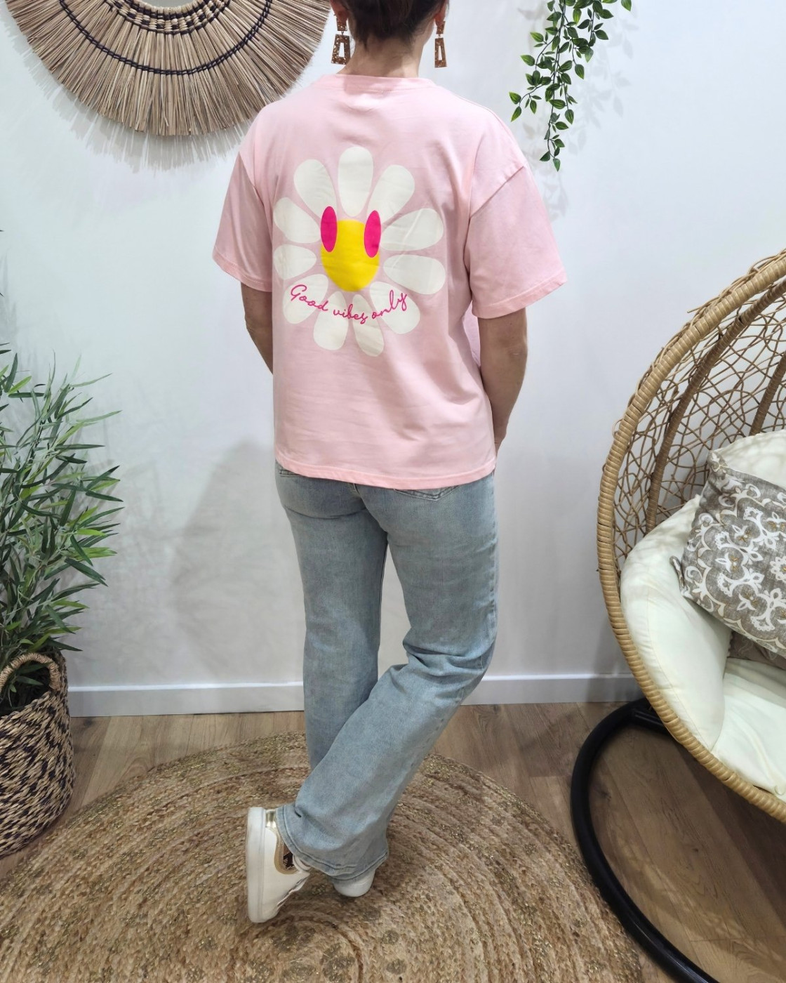 T-Shirt femme rose fleurs good vibes Only