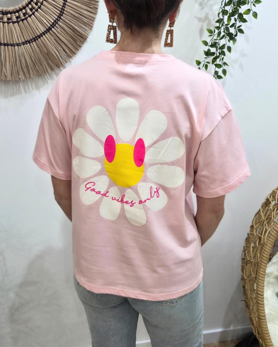 T-Shirt femme rose fleurs good vibes Only