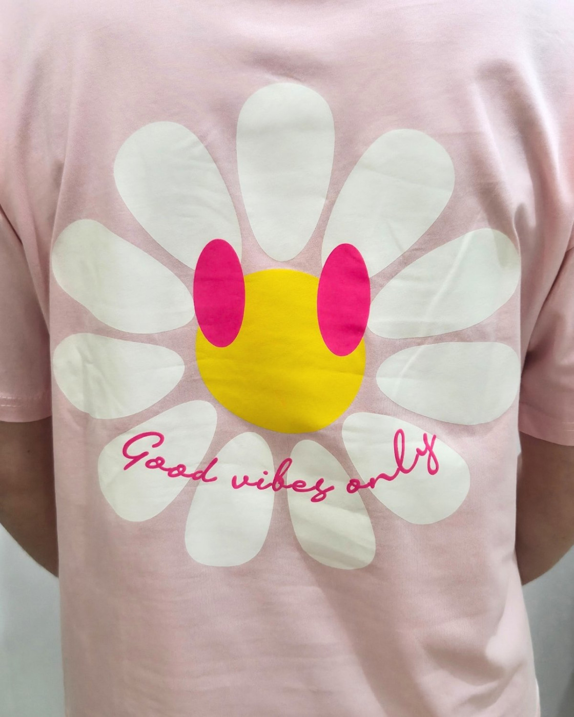 T-Shirt femme rose fleurs good vibes Only