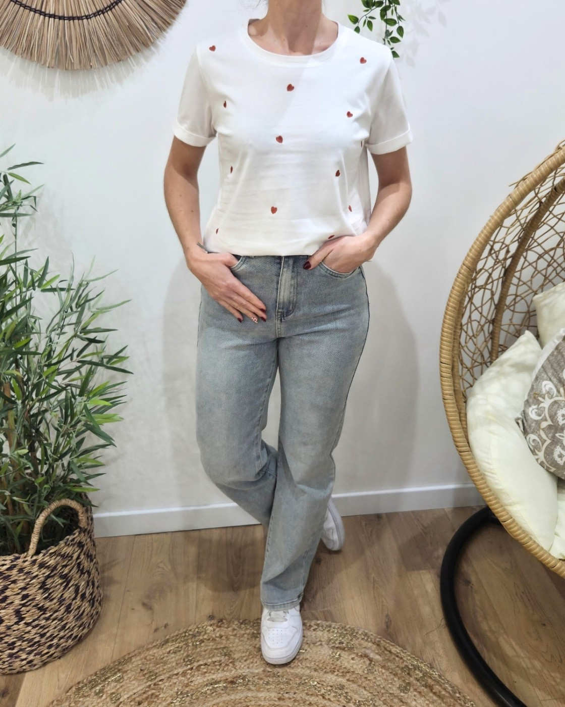 T-Shirt femme col rond blanc coeurs brodés - rose gold