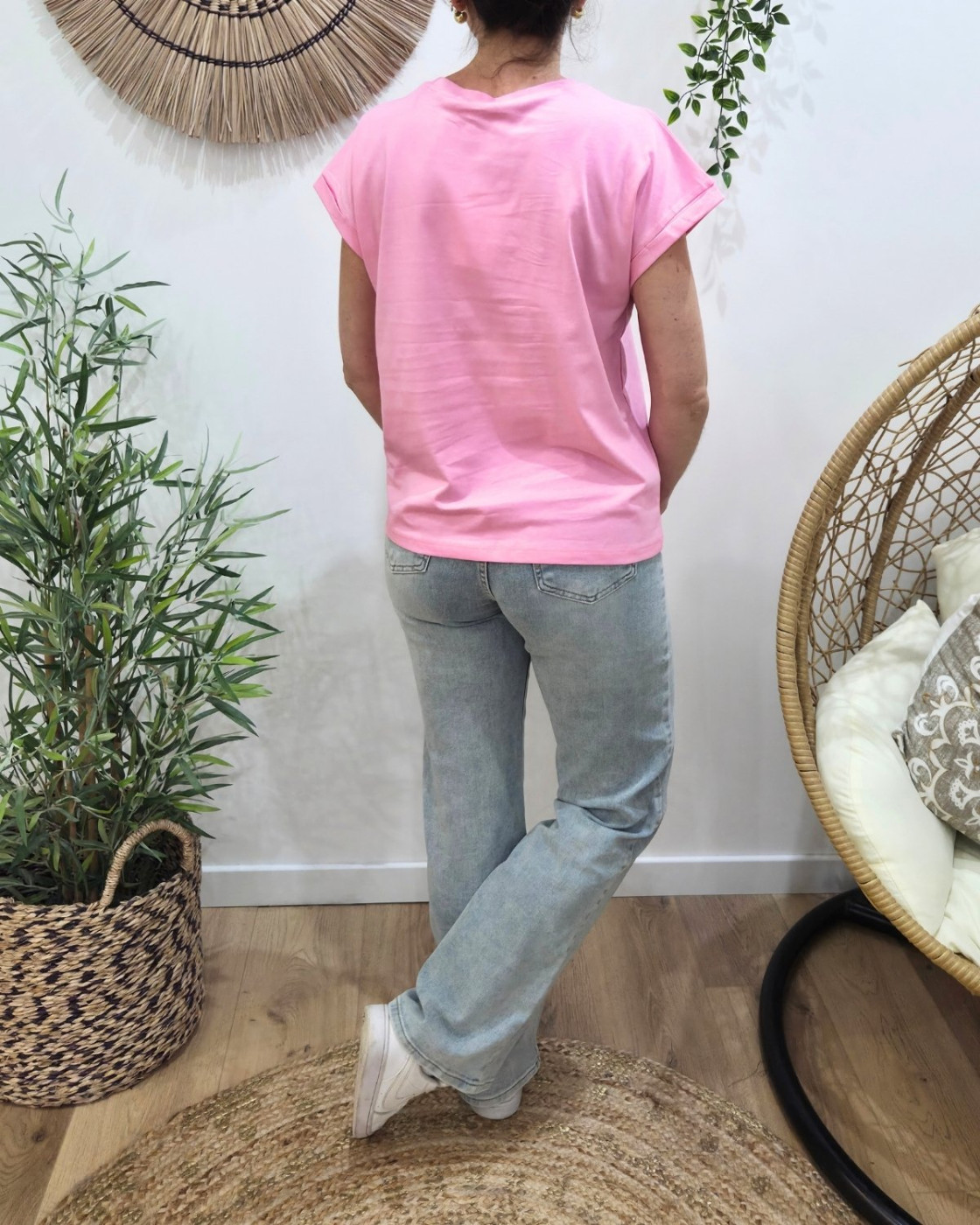 T-shirt femme rose baby fleur rose dorée brodée