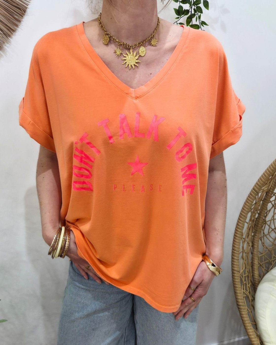 T-shirt femme Don't talk to me please col V 