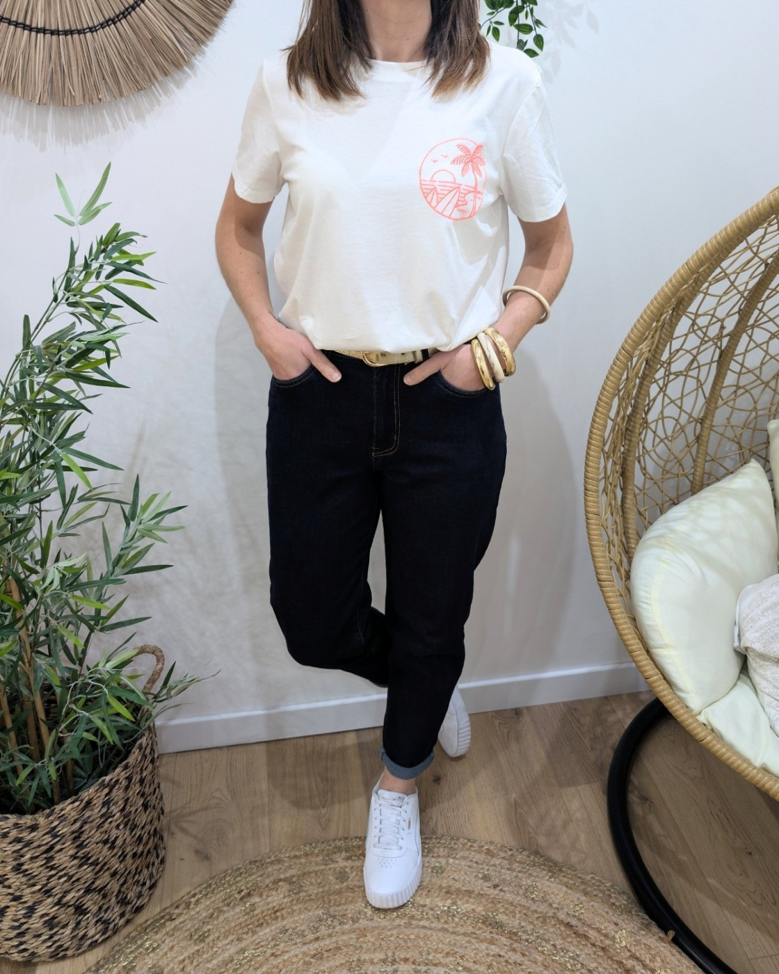 T-shirt femme blanc broderie surf rose