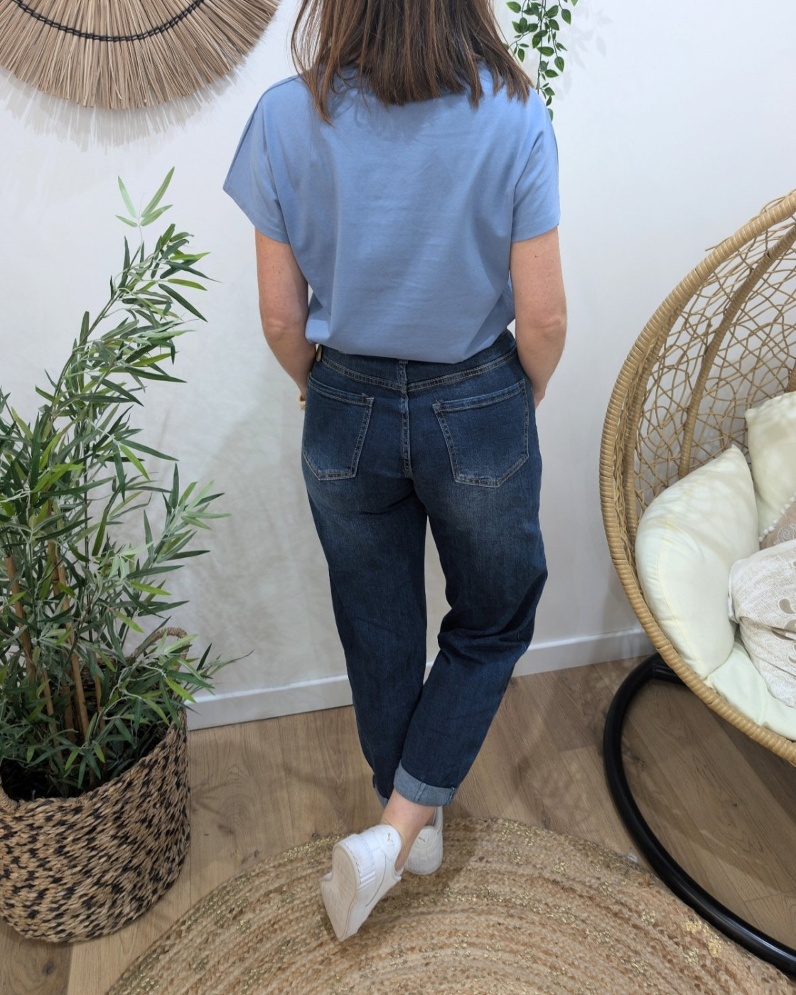 T-Shirt femme bleu jean broderies ajourées Altana