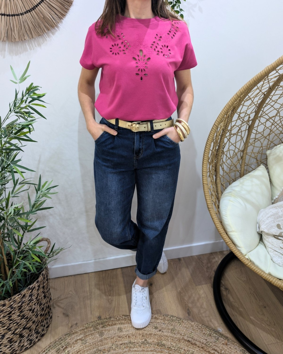 T-Shirt femme fuchsia broderies ajourées Altana