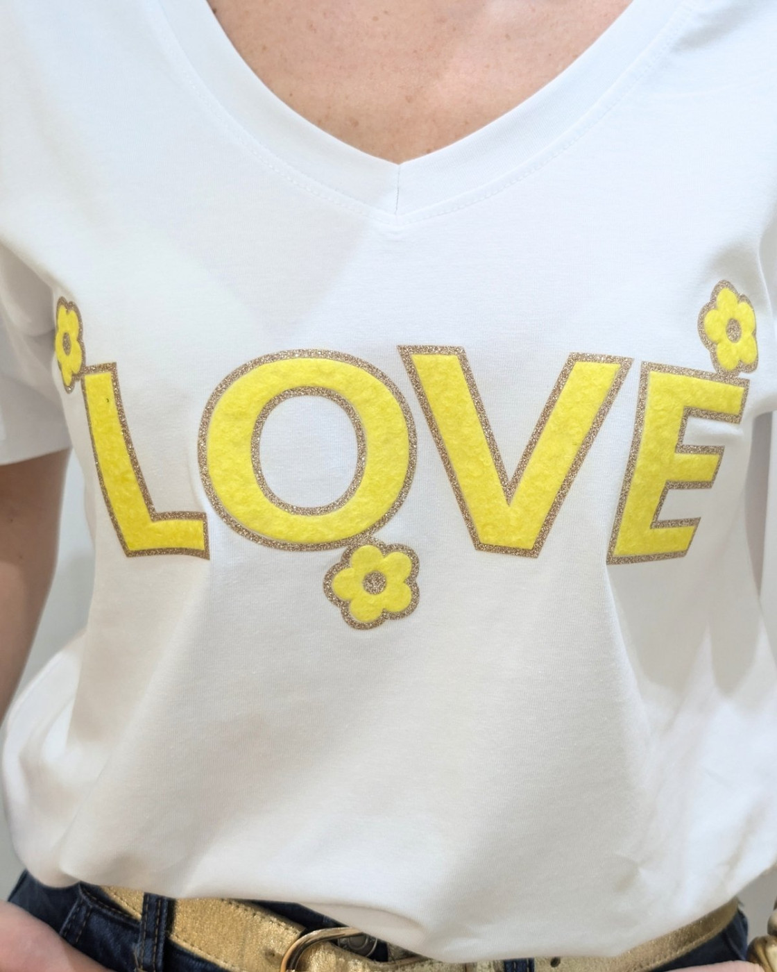 T-Shirt femme blanc LOVE fleuri bouclettes jaune paillettes dorées