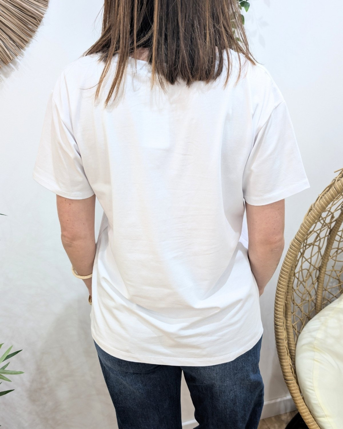 T-Shirt femme blanc LOVE fleuri bouclettes vert d'eau paillettes dorées