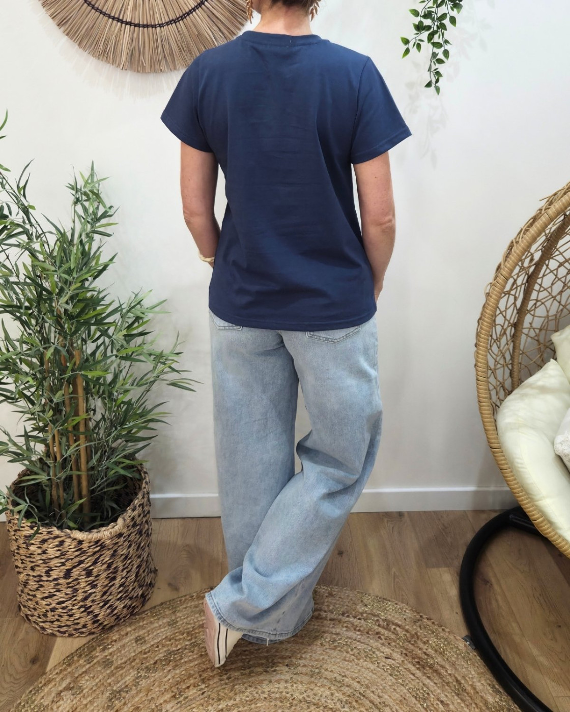 T-Shirt femme bleu marine broderie coeur doré