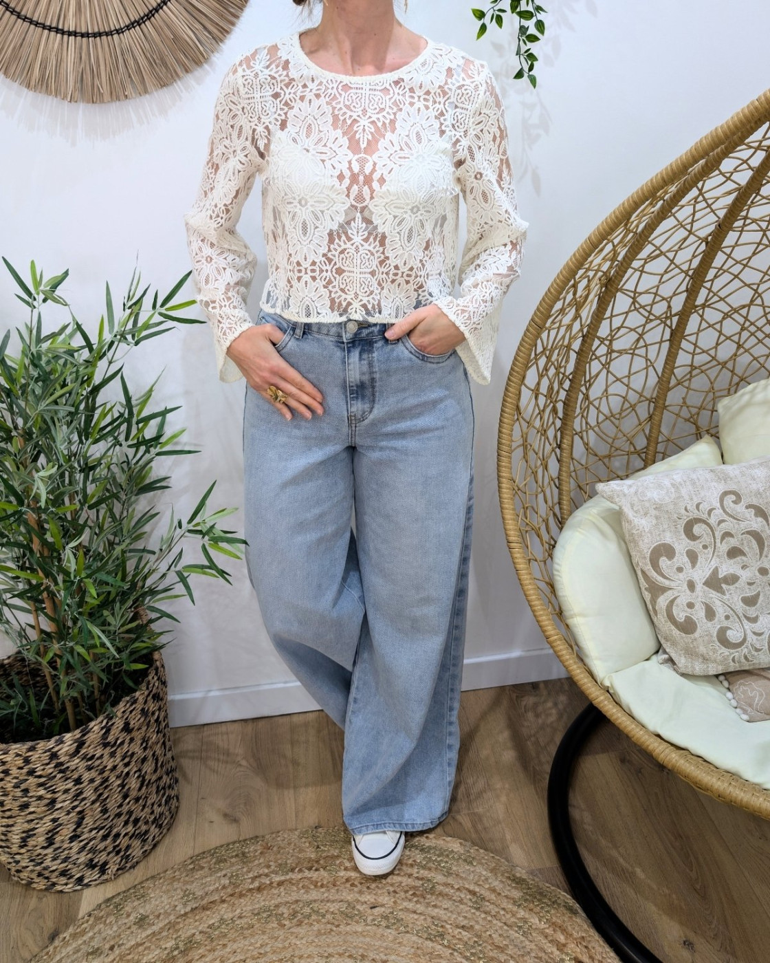 Top dentelle manches longues écru