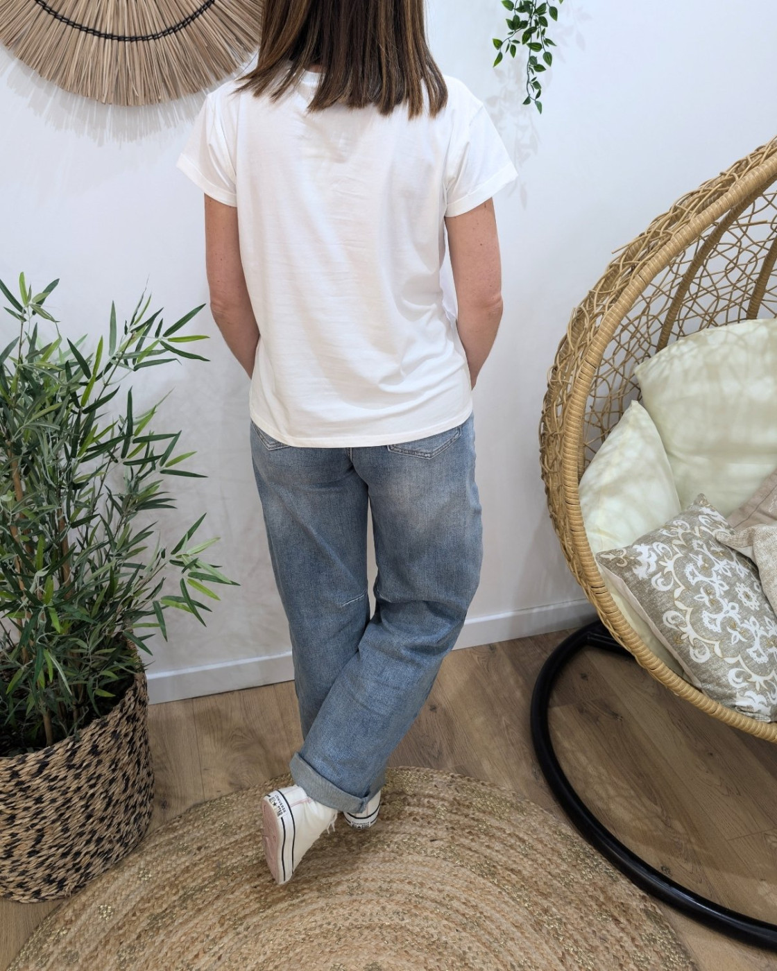 T-shirt femme blanc coeur brodé petites marguerites bleu