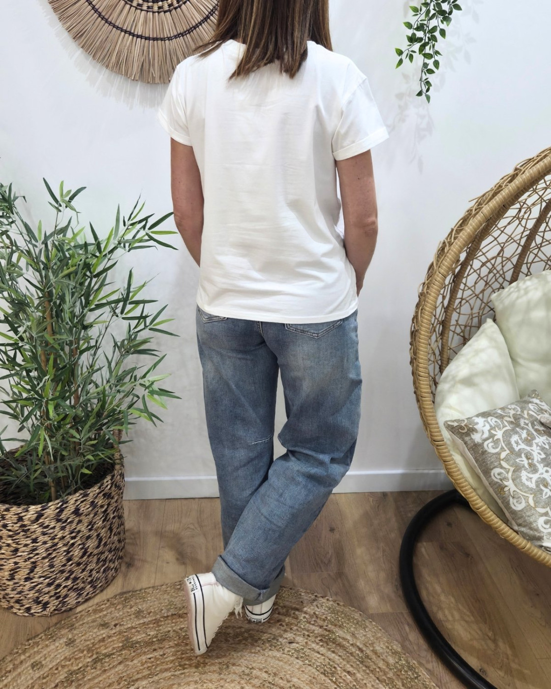 T-shirt femme blanc coeur brodé petites marguerites jaunes