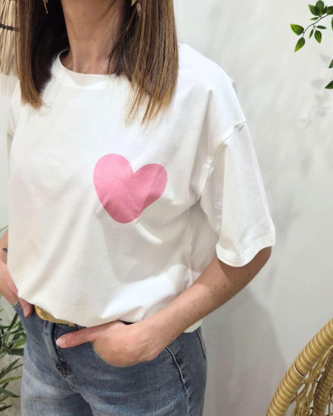 T-shirt femme blanc love is love multicolore