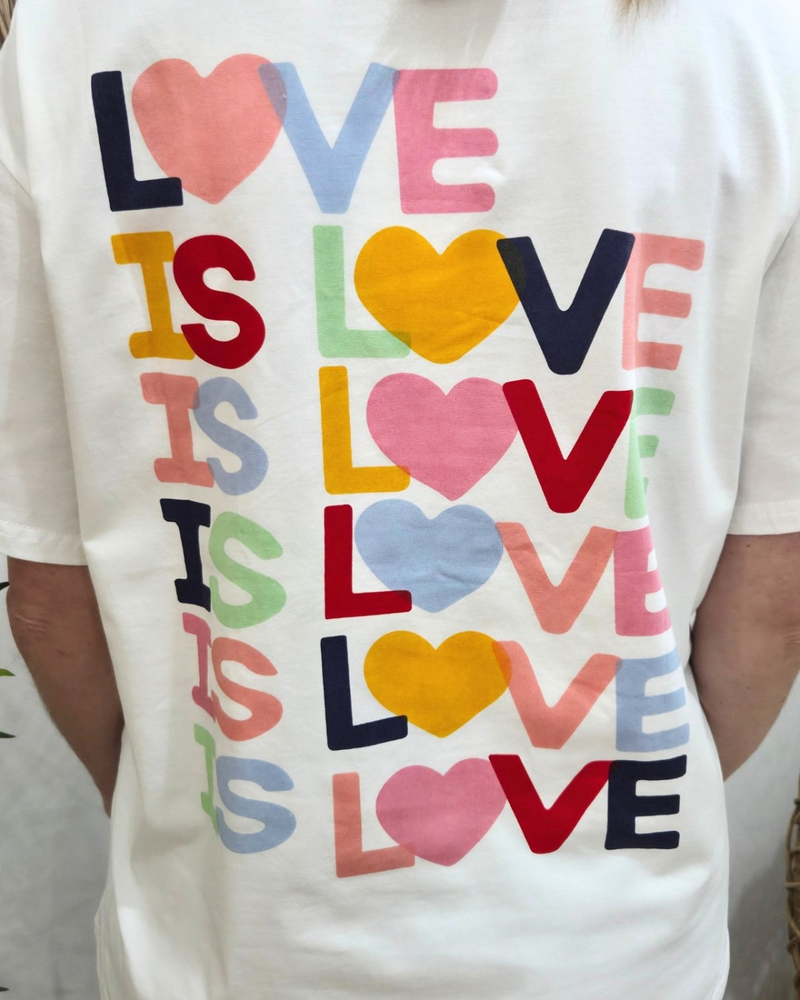 T-shirt femme blanc love is love multicolore