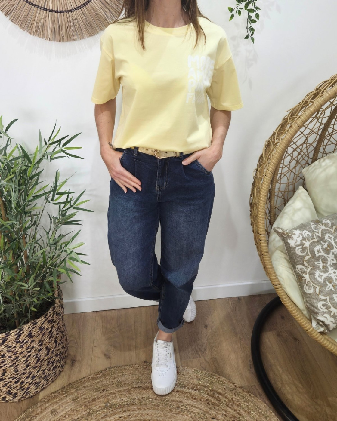 T-shirt femme jaune more amor por favor