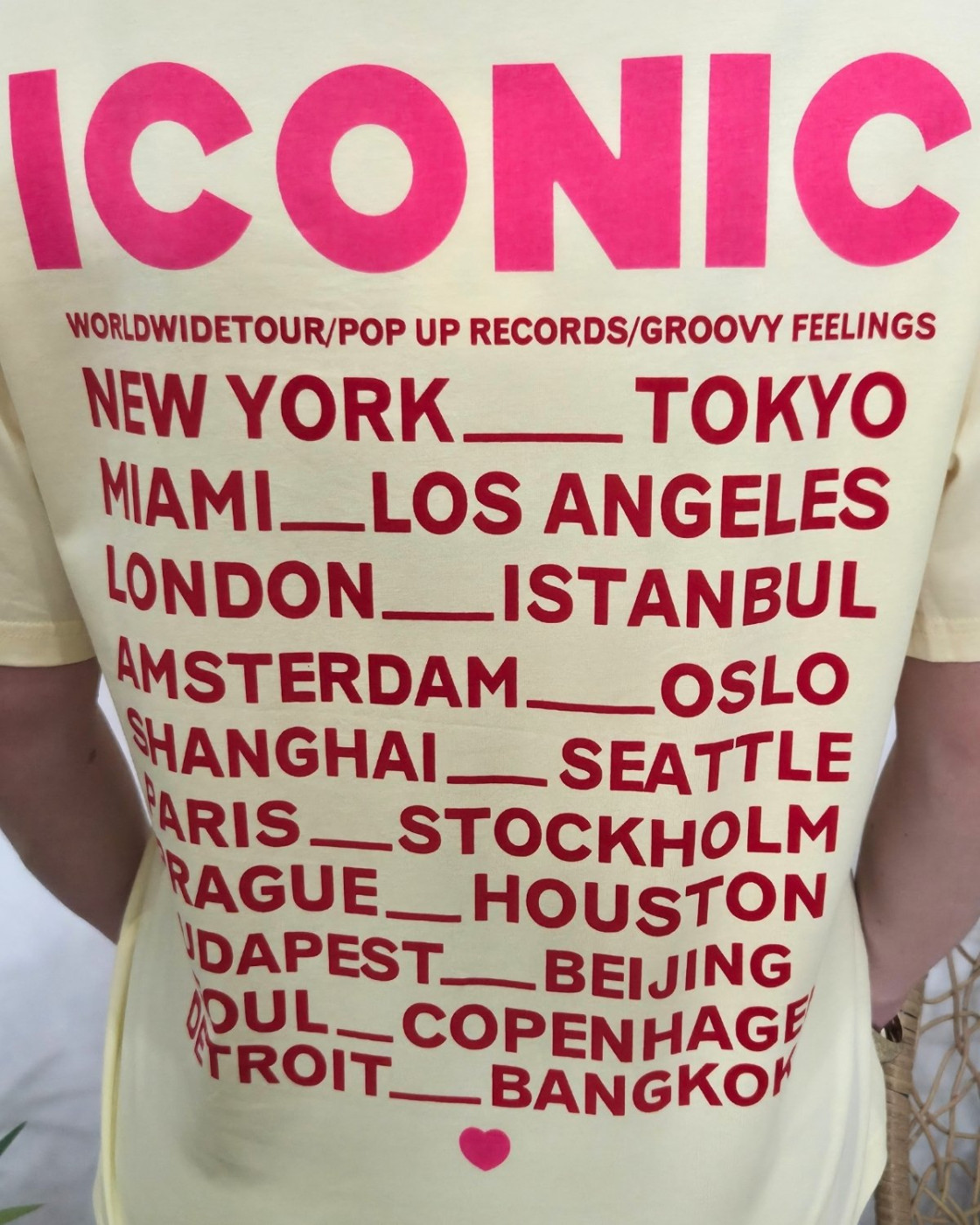 T-shirt femme jaune iconic