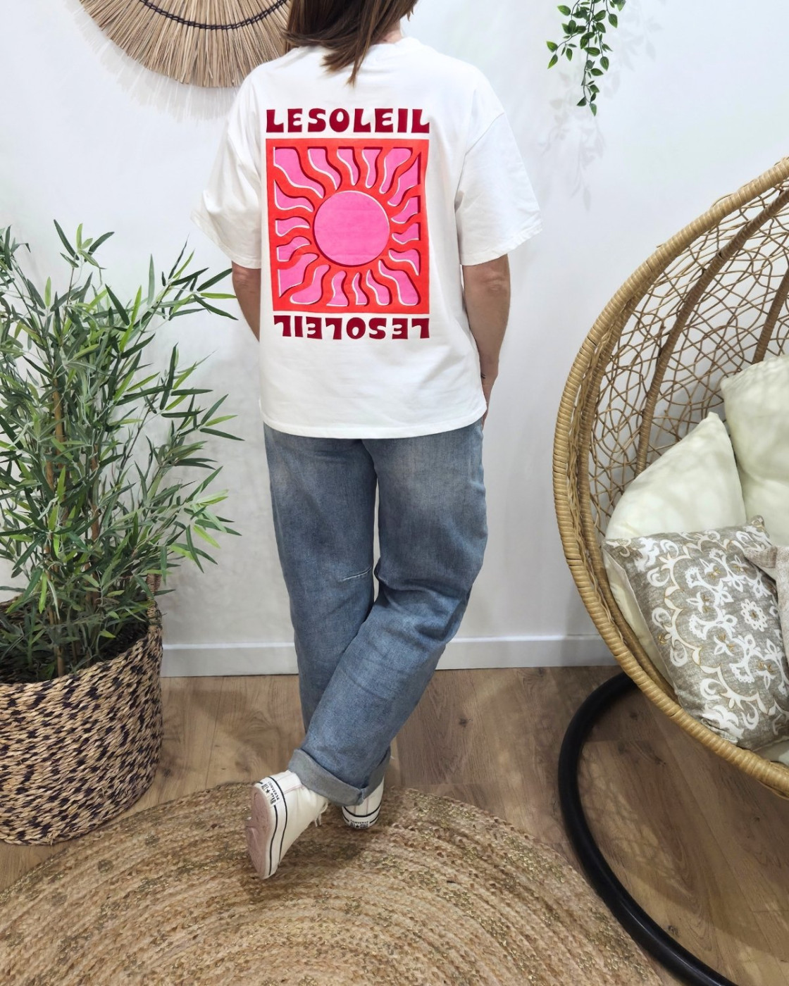 T-shirt femme blanc le soleil rose et rouge
