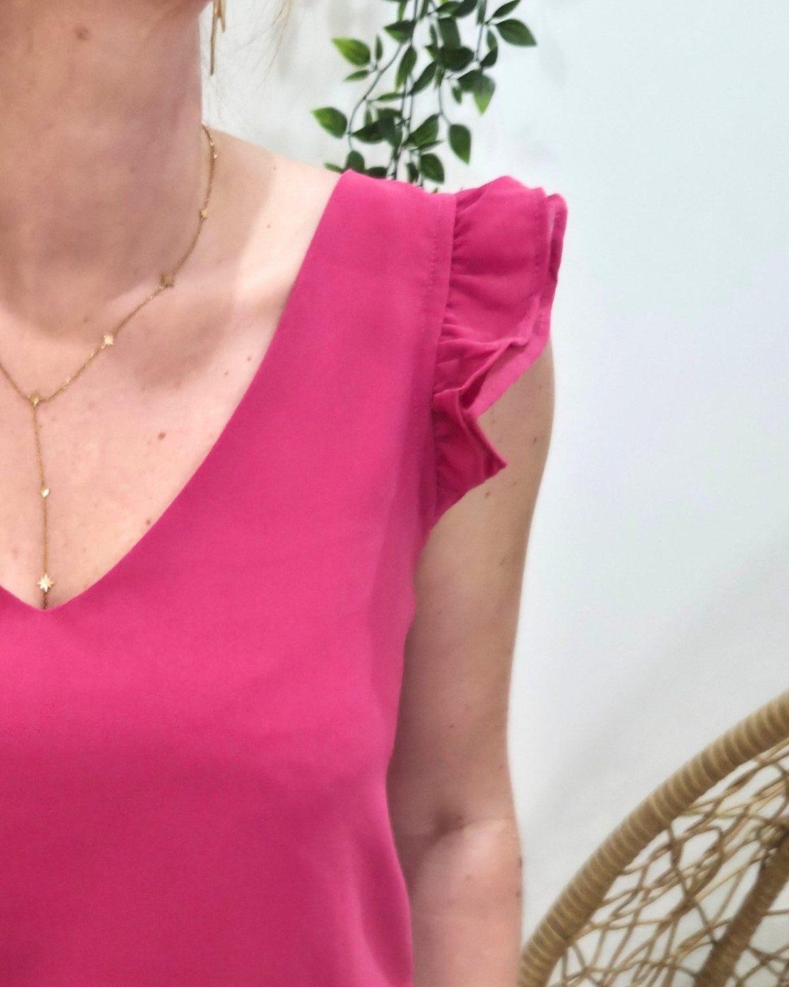 Top femme uni rose fichsia manches volantes