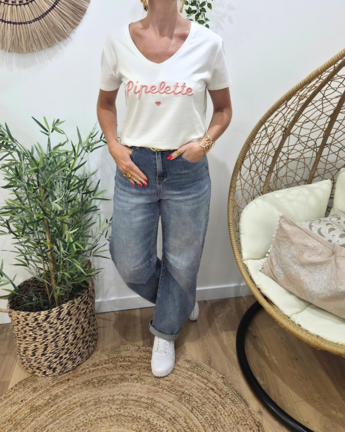 T-Shirt femme blanc broderie pipelette rose poudré