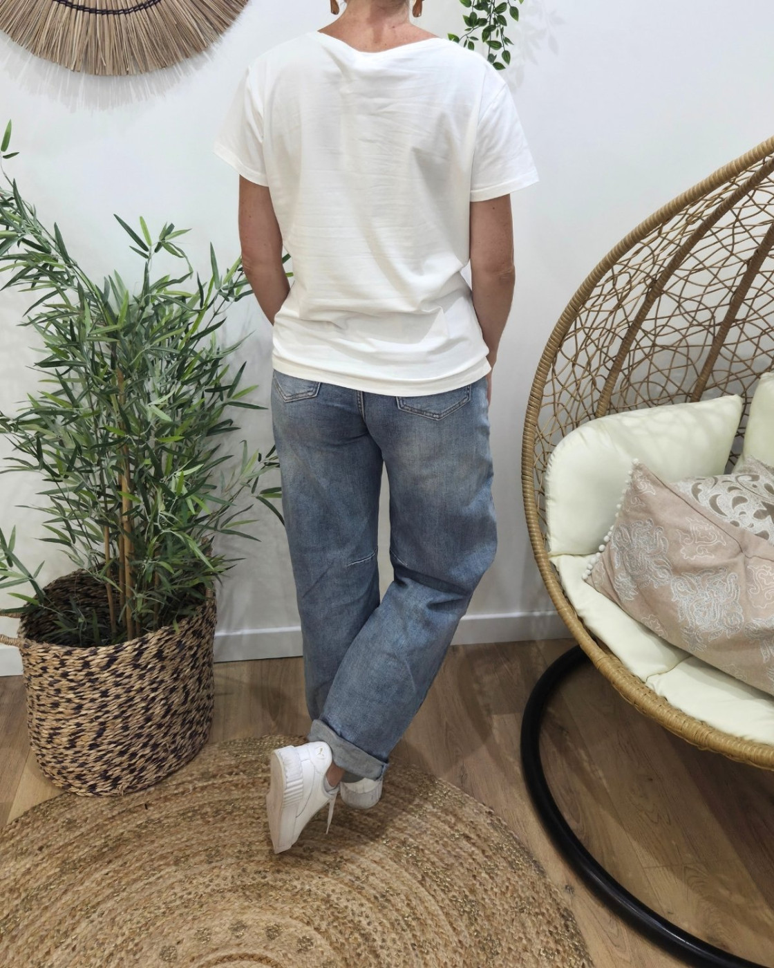 T-Shirt femme blanc broderie pipelette rose poudré