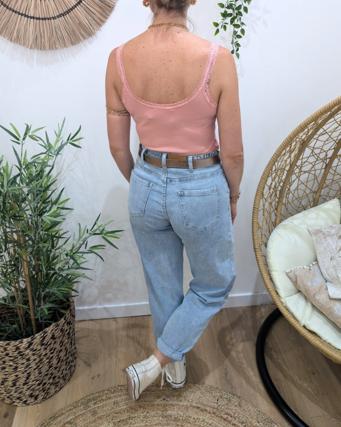 Top femme rose poudré à bretelles dentelle Ondina