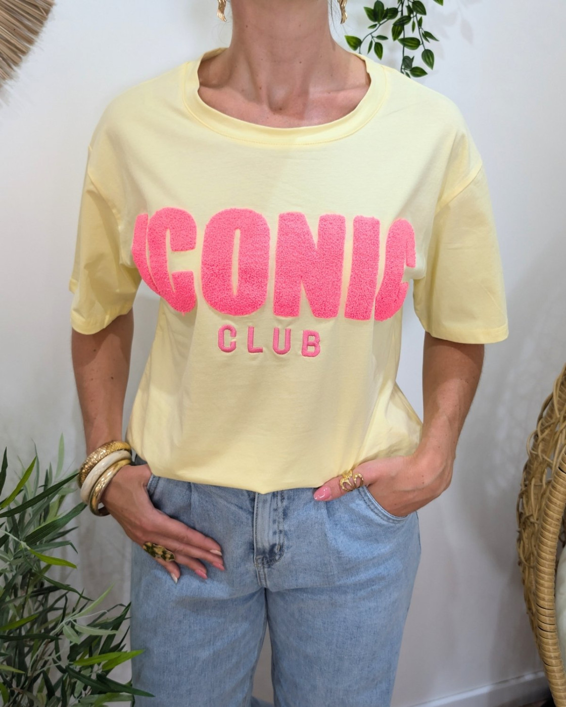 T-shirt femme jaune et rose fuchsia Iconic club 