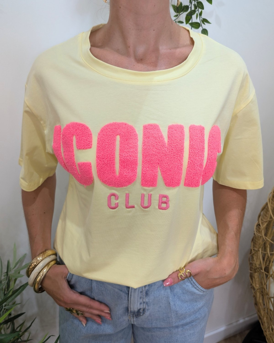 T-shirt femme jaune et rose fuchsia Iconic club 