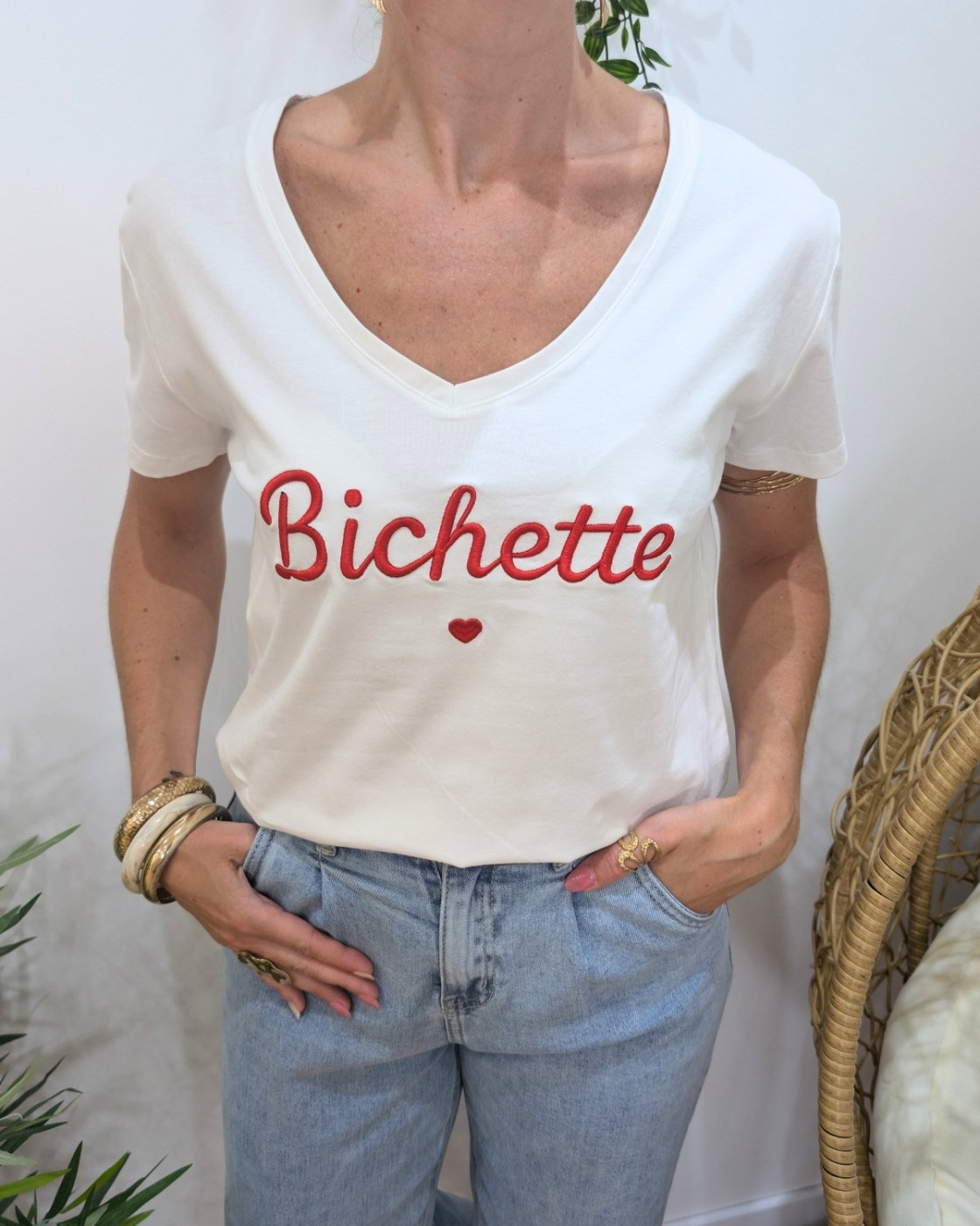 T-Shirt femme blanc broderie bichette rouge