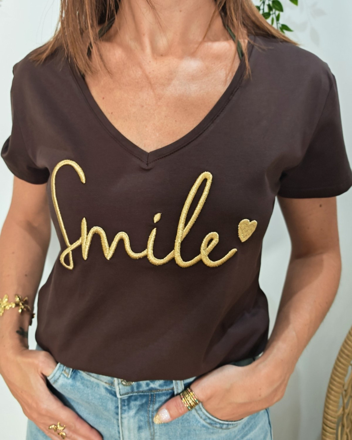 T-Shirt femme marron broderie smile doré