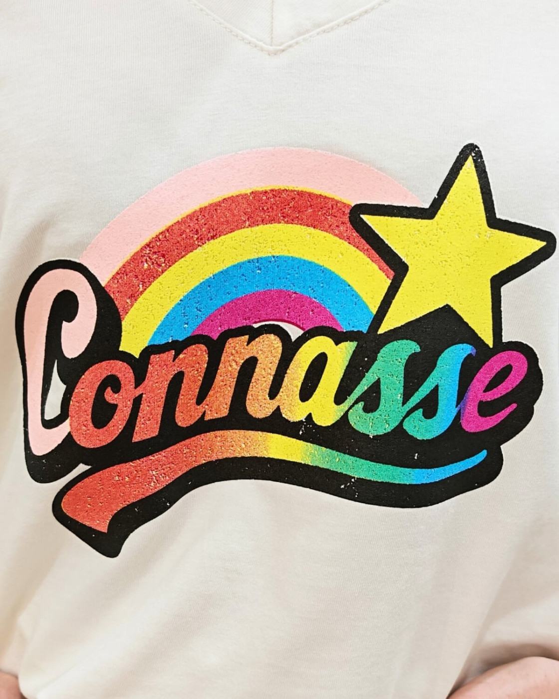 T-shirt femme uni col V Connasse arc en ciel