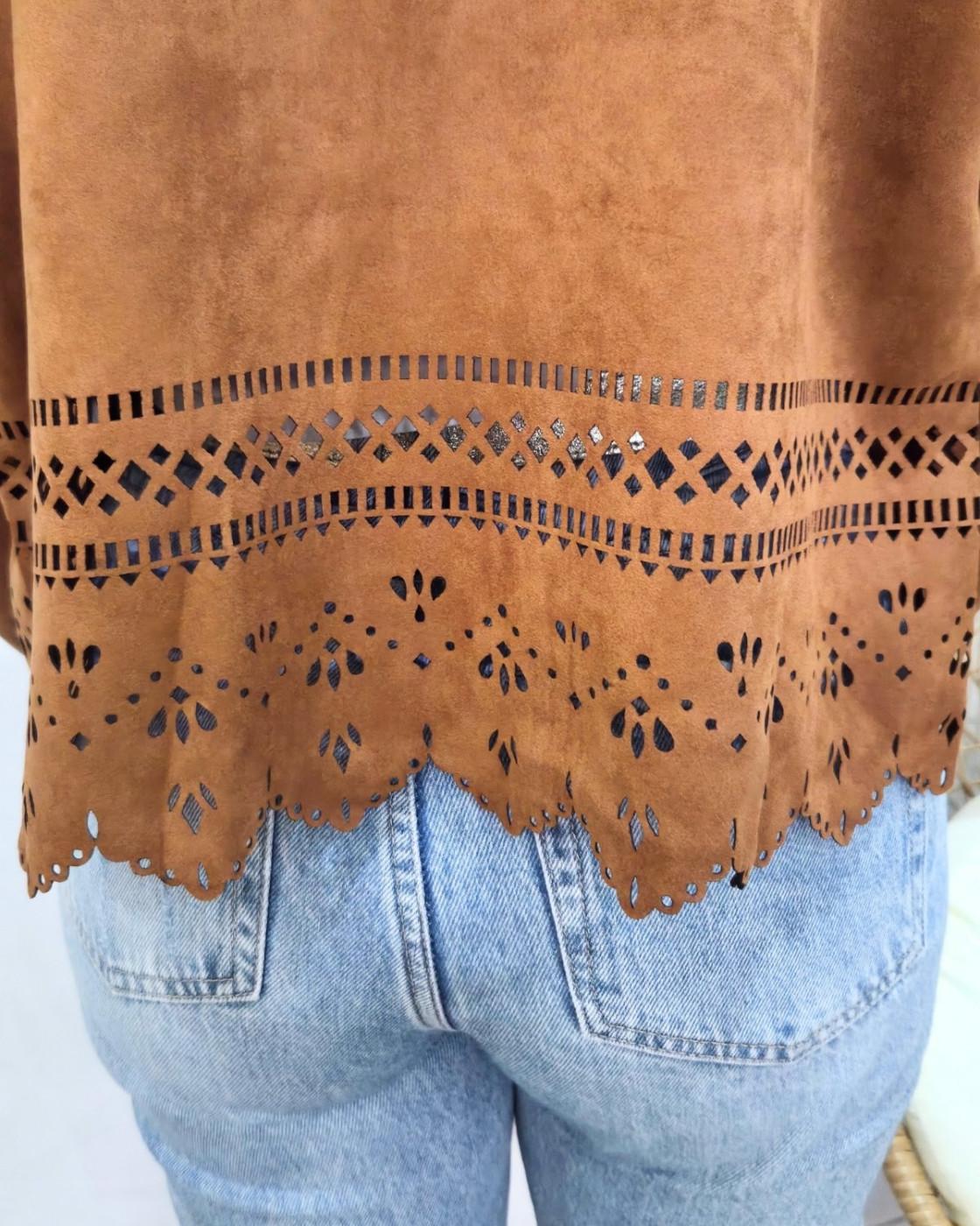 Veste femme suédine ajourée camel Ysoria