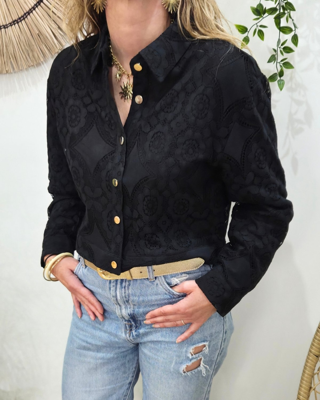 Veste femme fine courte noire dentelle