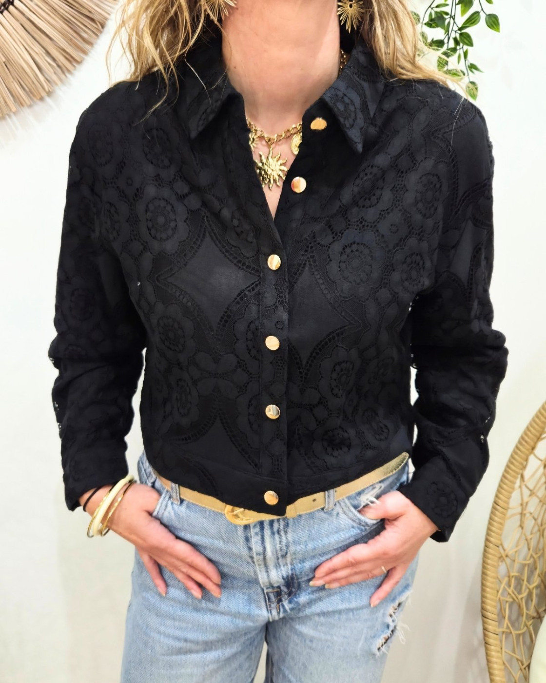 Veste femme fine courte noire dentelle